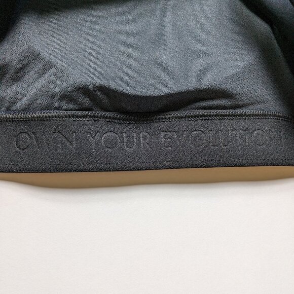 Manduka Presence Bra in Dark Sapphire, size L. NWT - Picture 7 of 8